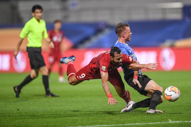 中国男篮传奇球星王治郅入选国际篮联名人堂