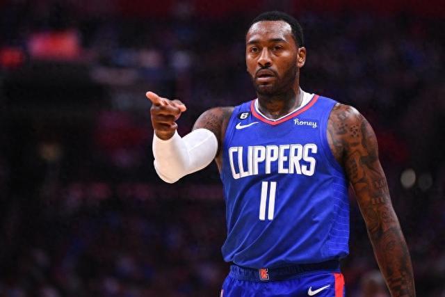 杜兰特23分詹姆斯21+9 美国男篮大胜塞尔维亚